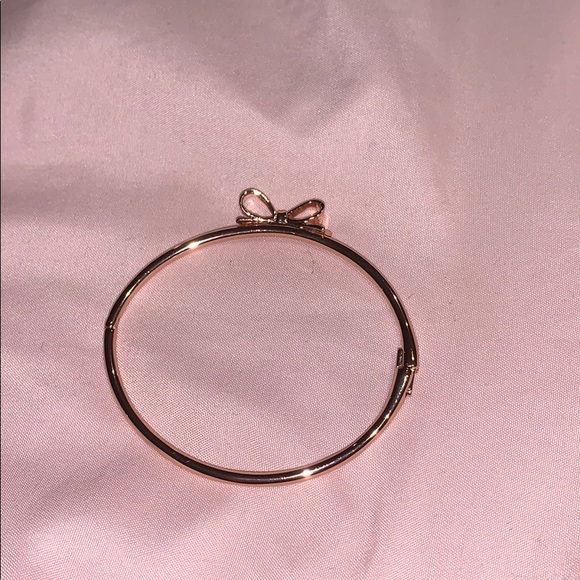 Kate Spade bow rose gold bracelet - Picture 2 of 6